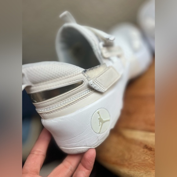 Jordan Trunner LX "Triple White" Men 9.5 - Picture 4 of 10